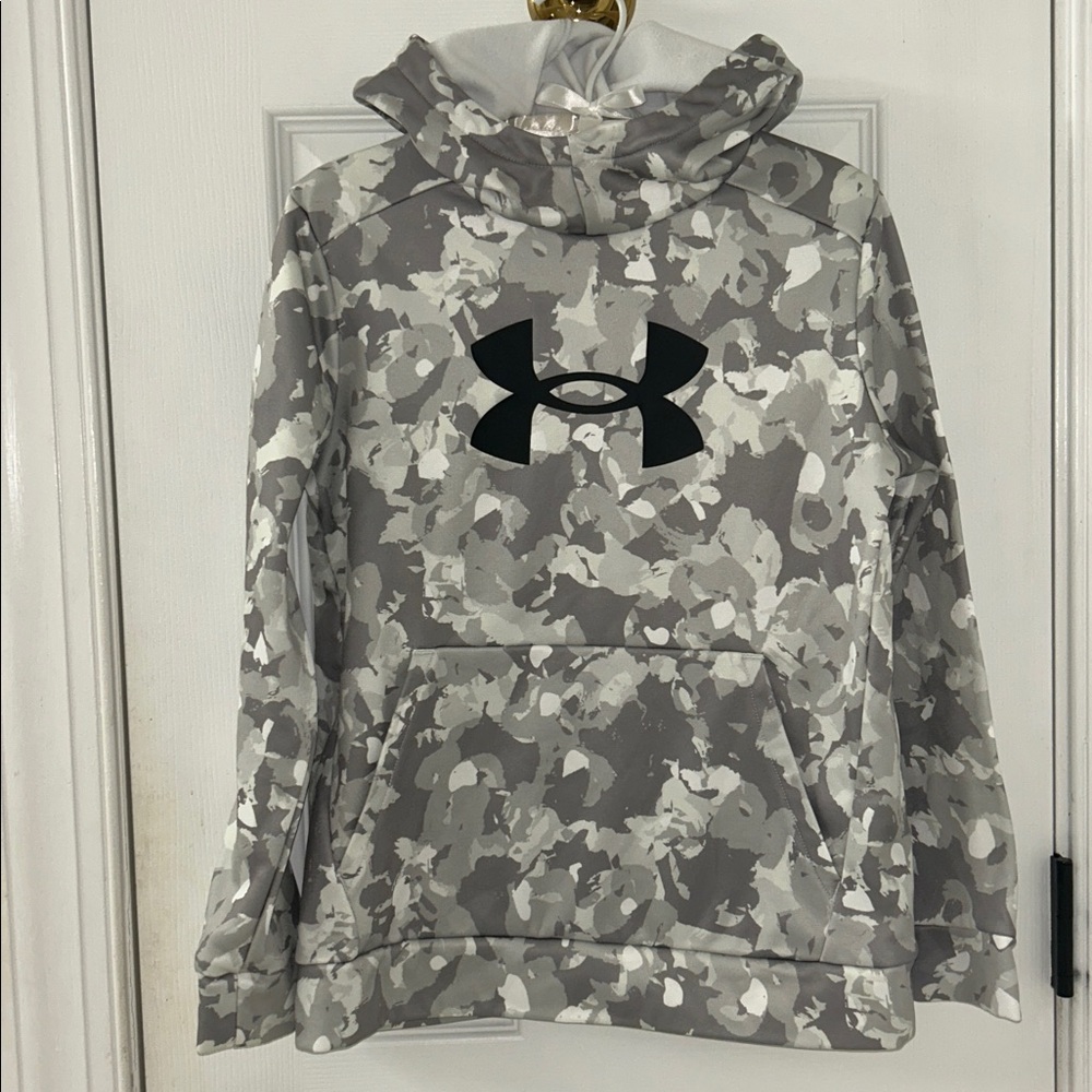 Under Armour Boys’ Gray Camo Fleece® Big Logo Printed Hoodie